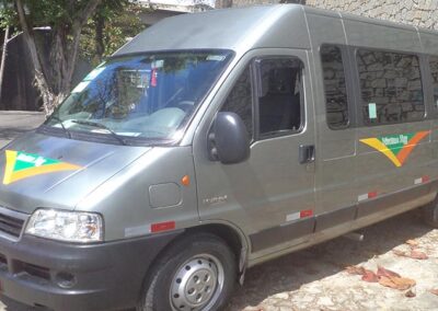 Van Executiva 15 lugares para aluguel